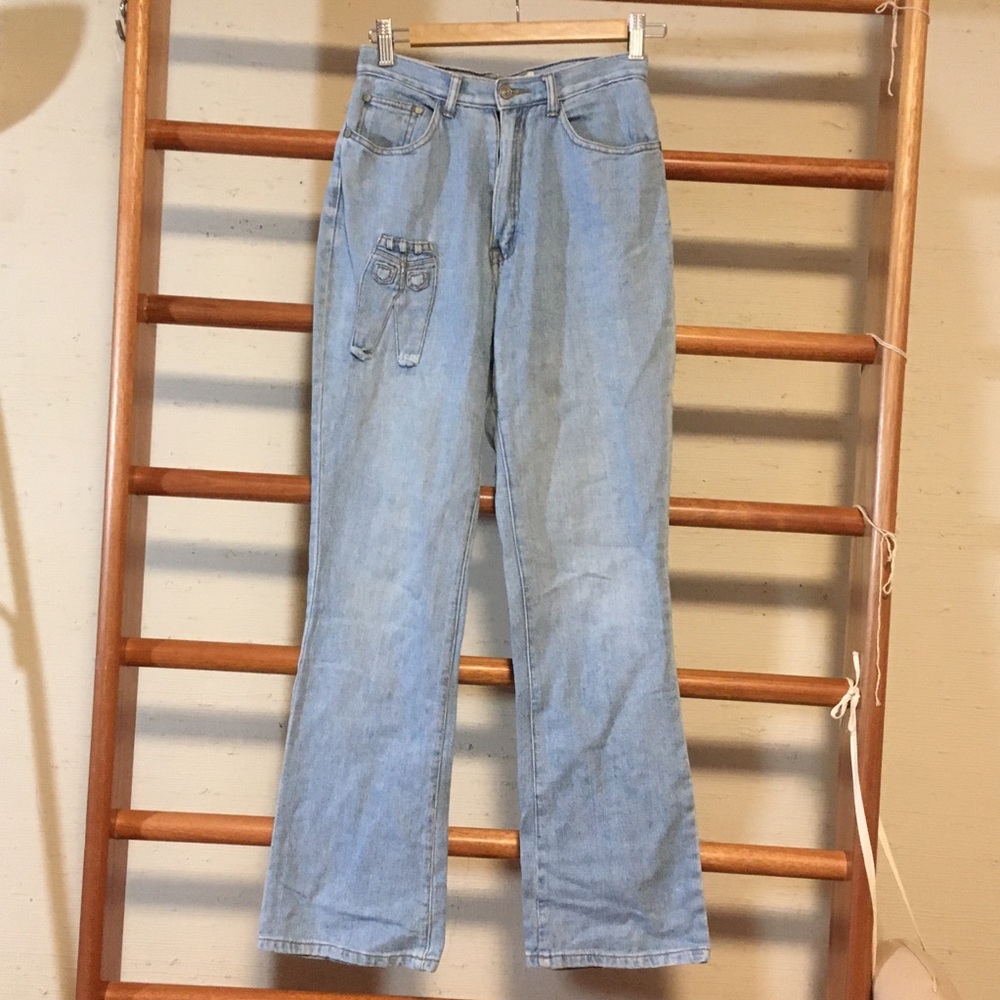 Vintage Jeans with Cute Pocket